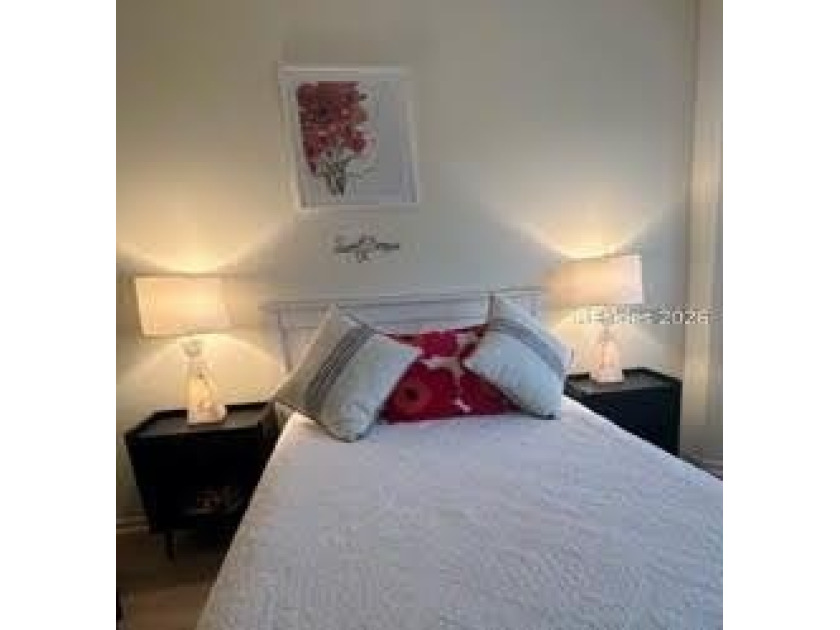 UNFURNISHED OR TOTALLY FURNISHED, your choice! The furnishings - photo 15