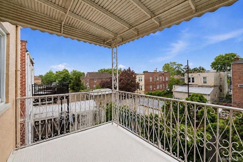 Exceptional vacant 2-family opportunity in the desirable Pelham - photo 21