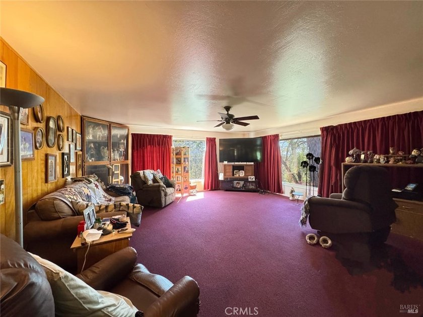 Galloping Vines Estates is a rare opportunity to own a private - photo 11