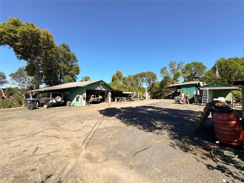 Galloping Vines Estates is a rare opportunity to own a private - photo 22