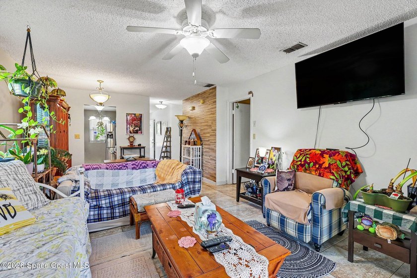 Welcome to Meadows South! This end-unit 2-bedroom, 2-bath - photo 3
