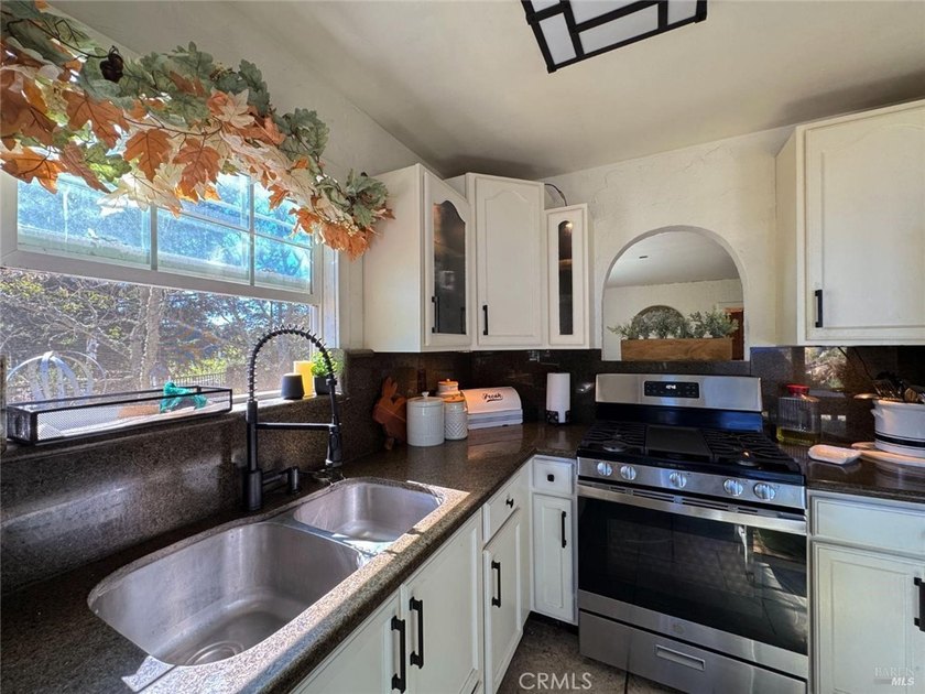 Galloping Vines Estates is a rare opportunity to own a private - photo 34