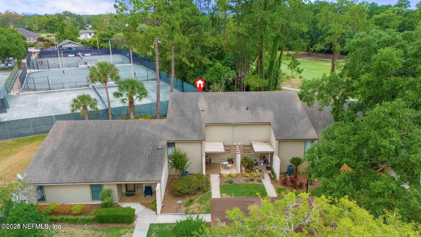 New roof, newer windows! Enjoy resort living in this lovely and - photo 42