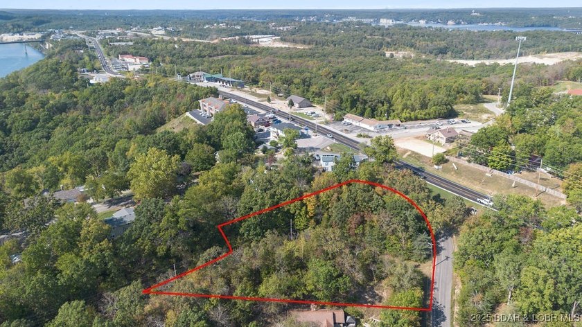 Prime opportunity in Arrowhead Beach! This .95-acre lot offers - photo 2
