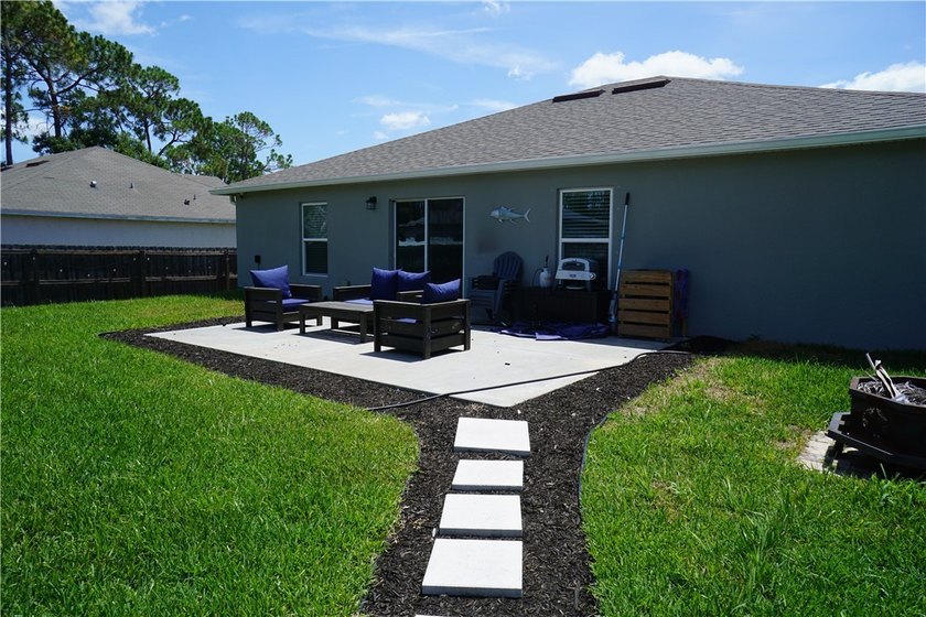 Gorgeous centrally located home, built in 2023 boasts an open - photo 22
