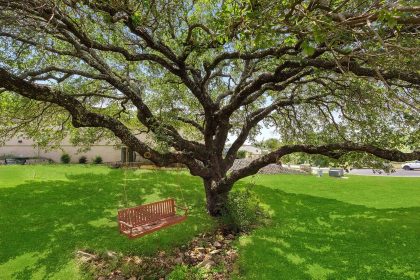 Priced $62,000 UNDER county appraisal for both home and adjacent - photo 23