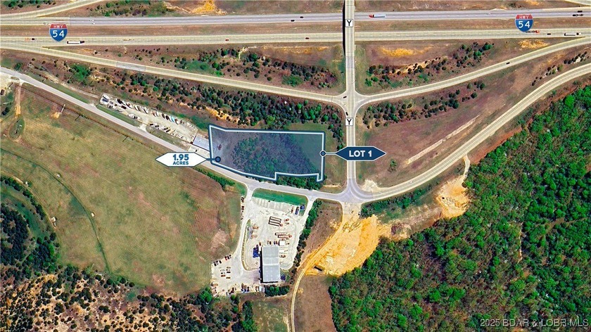 Great site in Linn Creek, next to the offramp for Y Road. Would - photo 5