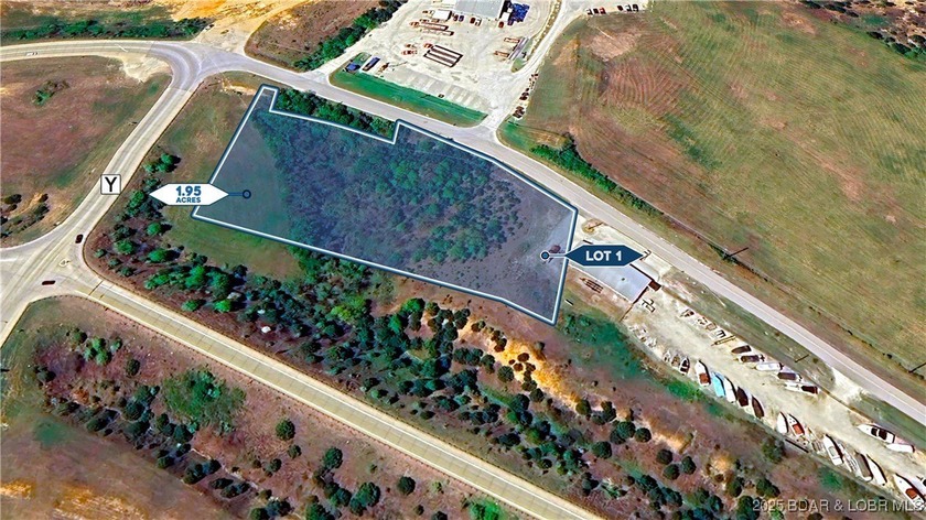 Great site in Linn Creek, next to the offramp for Y Road. Would - photo 9
