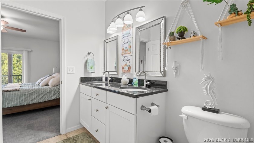 Welcome to lake life made easy at Cedar Heights in Camdenton! - photo 32