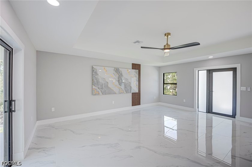Beautiful newly constructed 3-bedroom, 2-bath home offering 1 - photo 11