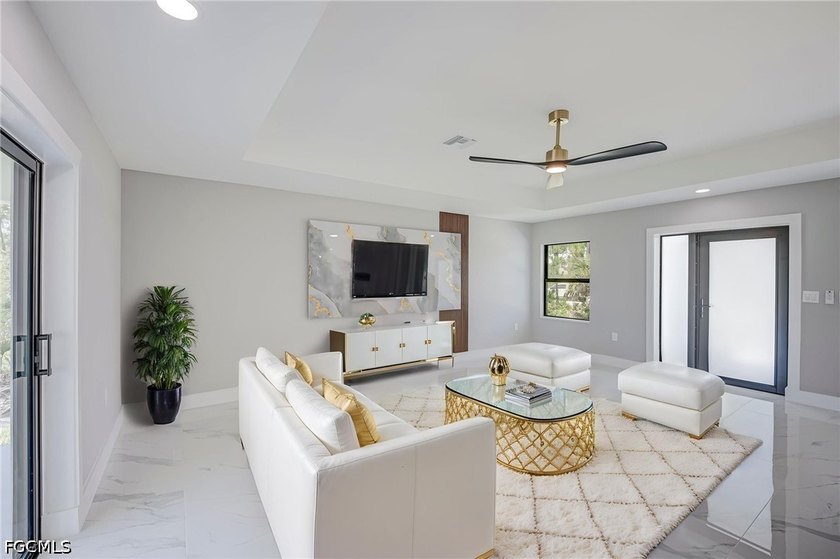 Beautiful newly constructed 3-bedroom, 2-bath home offering 1 - photo 12