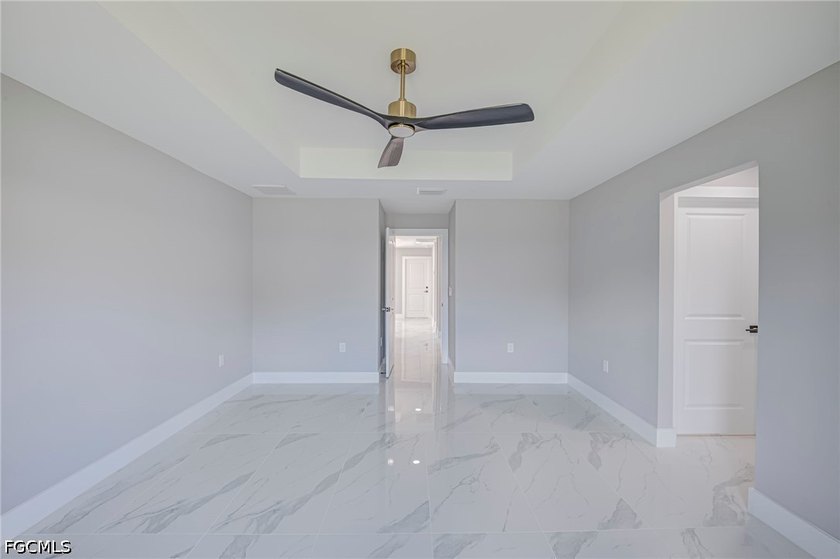 Beautiful newly constructed 3-bedroom, 2-bath home offering 1 - photo 15