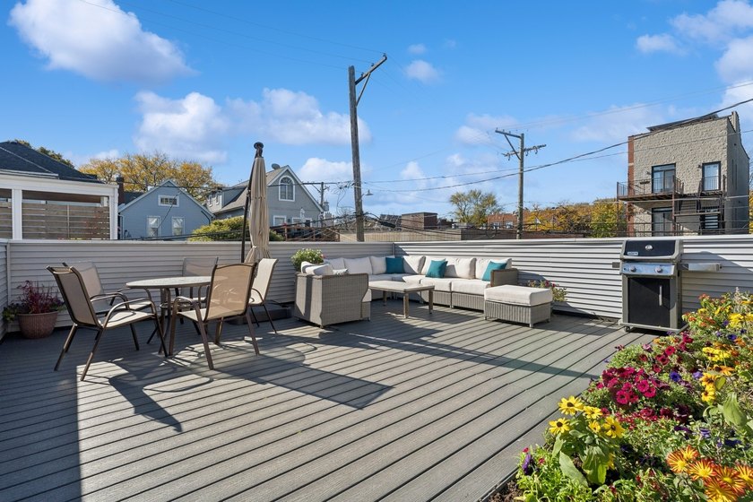 Welcome to your dream home in perfect Northcenter! Located in - photo 17
