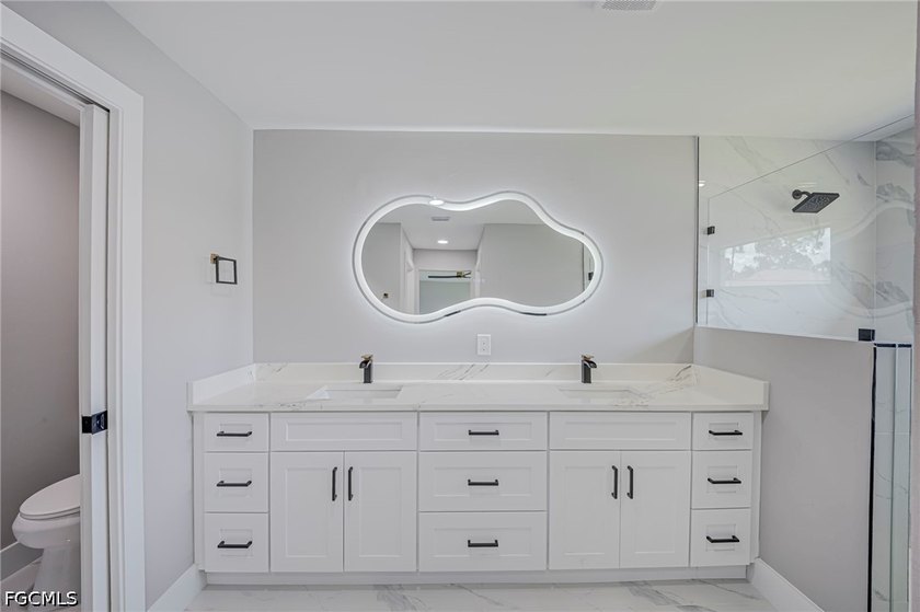 Beautiful newly constructed 3-bedroom, 2-bath home offering 1 - photo 18