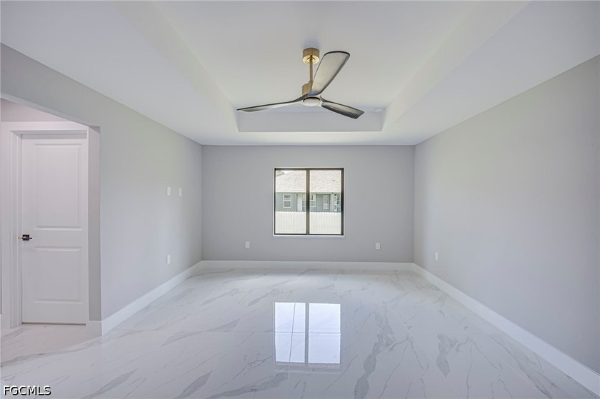 Beautiful newly constructed 3-bedroom, 2-bath home offering 1 - photo 25
