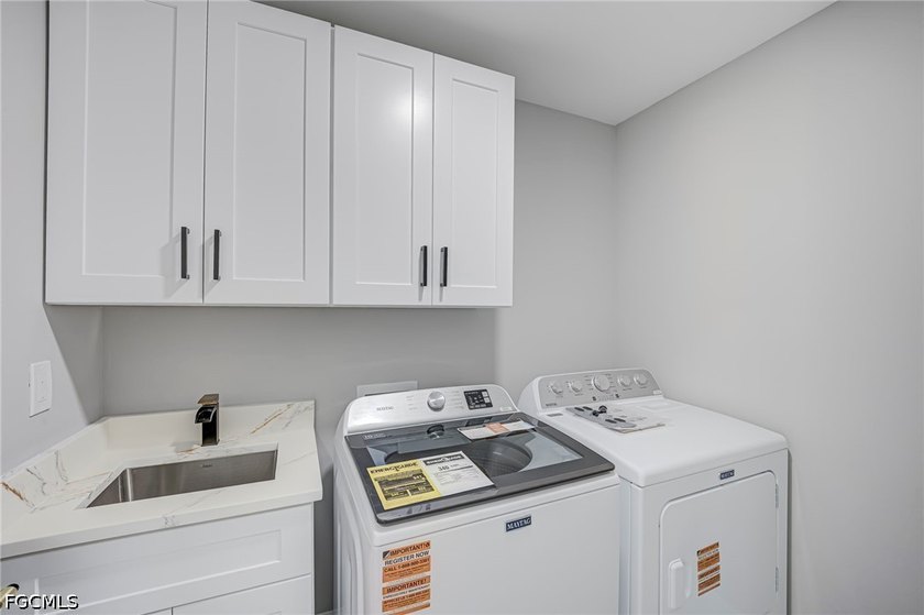 Beautiful newly constructed 3-bedroom, 2-bath home offering 1 - photo 28