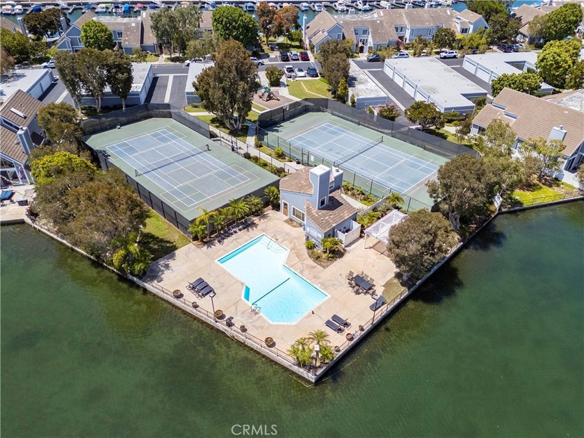 WATERFRONT FIXER WITH INCREDIBLE POTENTIAL! First time on the - photo 32