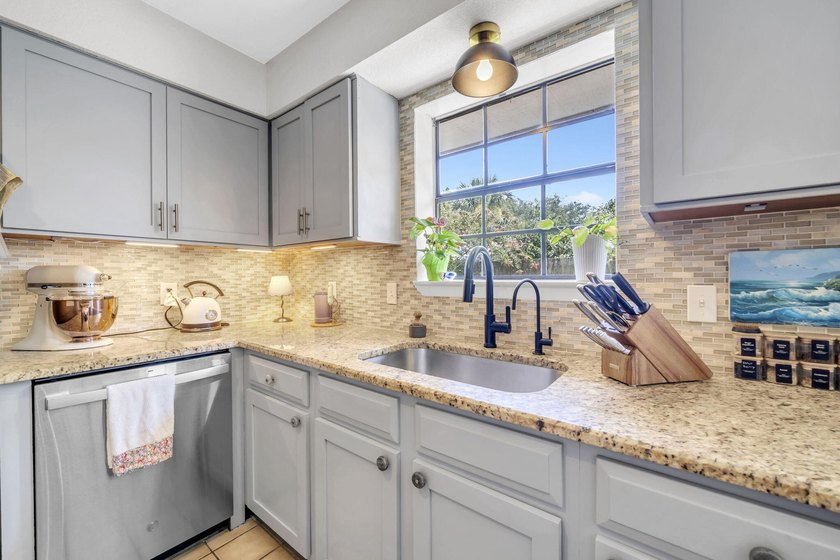 Perfectly positioned in the heart of Destin, this charming - photo 18