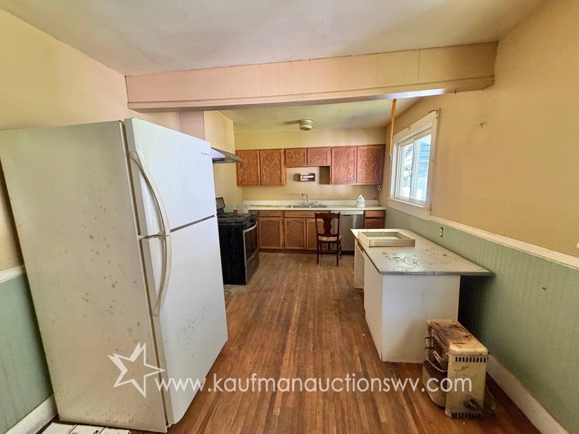 ***AUCTION***Price of $73,700 Reflects the County Appraised - photo 18