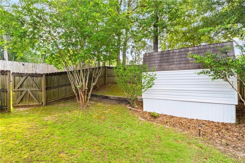 Welcome to the gated community of Spring Lake in West Mobile! - photo 24