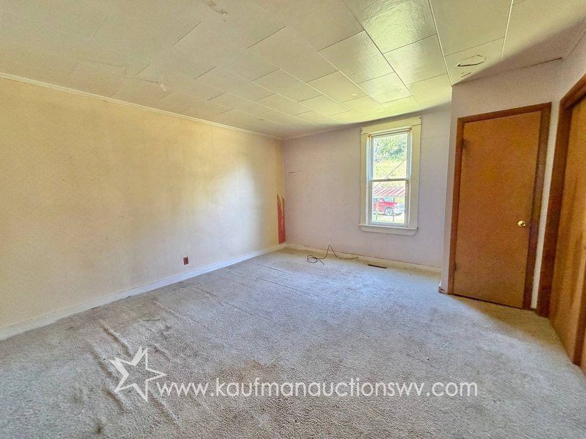 ***AUCTION***Price of $73,700 Reflects the County Appraised - photo 24