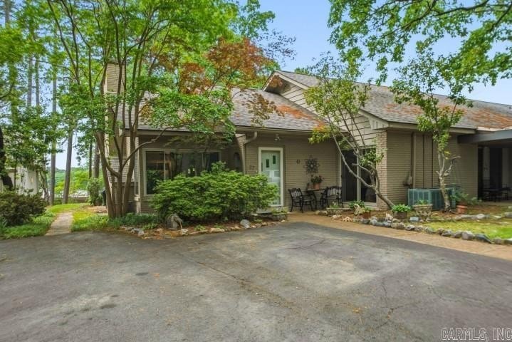 Location, location, location, this beautiful finished lake condo - photo 44
