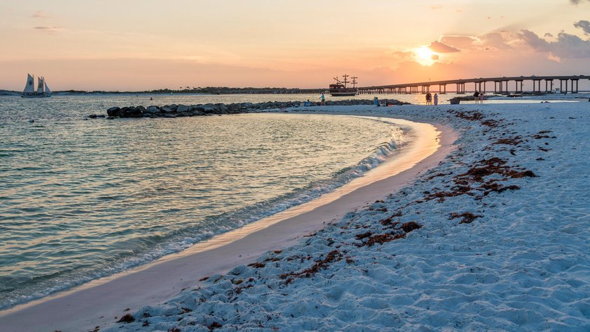 Perfectly positioned in the heart of Destin, this charming - photo 47