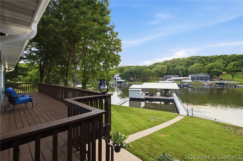 Lake life doesn't get much better than this! Nestled in one of - photo 28
