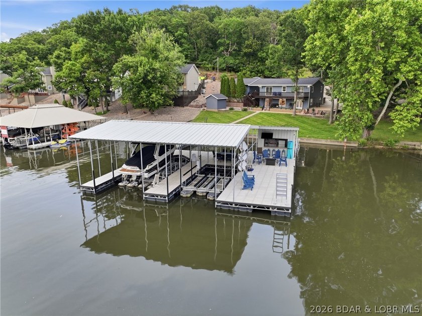 Lake life doesn't get much better than this! Nestled in one of - photo 41