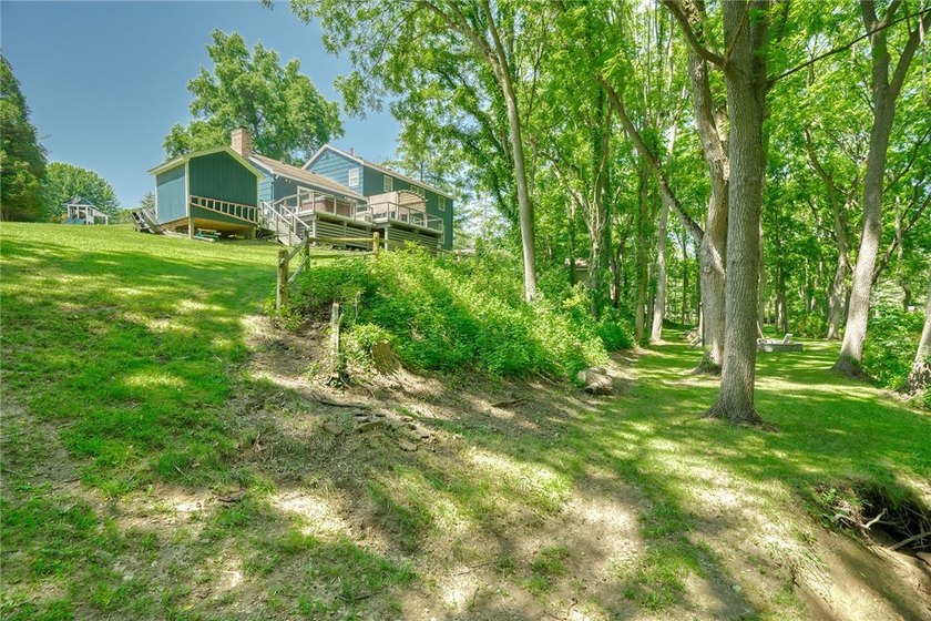 Welcome to this absolutely stunning, meticulously maintained - photo 43