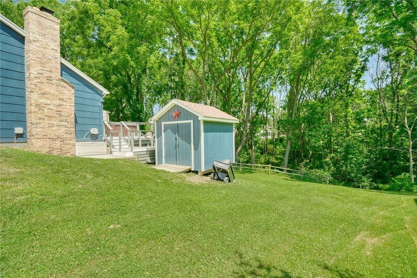 Welcome to this absolutely stunning, meticulously maintained - photo 47