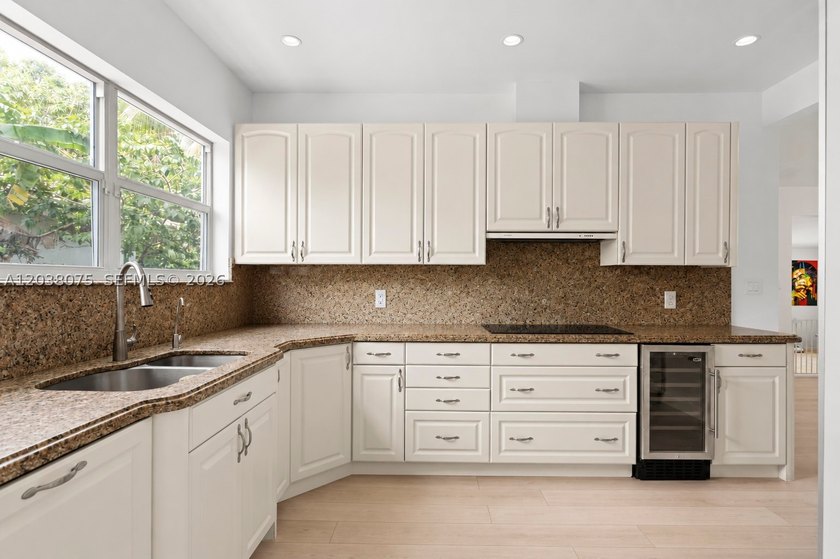 Immaculate 4-bedroom, 3-bathroom home, tastefully remodeled in - photo 22