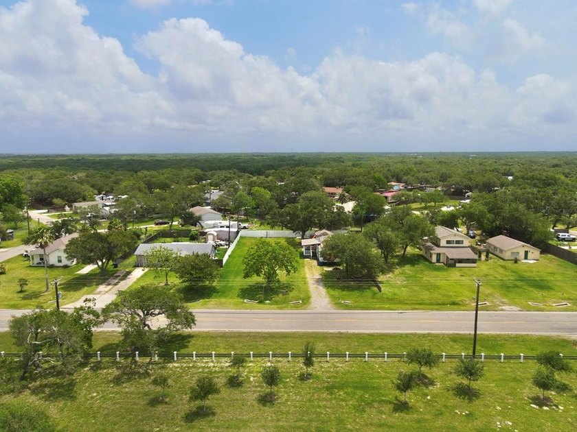 Charming Coastal Retreat with Room to Grow! Welcome to this - photo 22