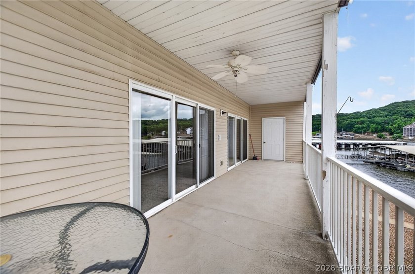 Lake front life never looked so good! Check out this 3 bedroom 2 - photo 28