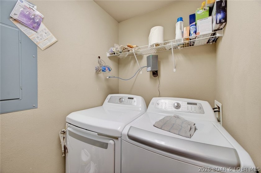 Lake front life never looked so good! Check out this 3 bedroom 2 - photo 30
