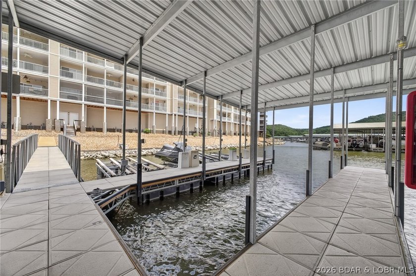 Lake front life never looked so good! Check out this 3 bedroom 2 - photo 34