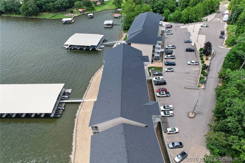Lake front life never looked so good! Check out this 3 bedroom 2 - photo 38