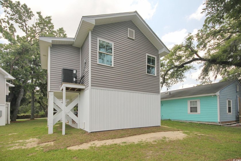 Just south of Downtown Georgetown, this beautifully maintained - photo 18