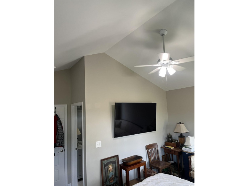 Just south of Downtown Georgetown, this beautifully maintained - photo 34