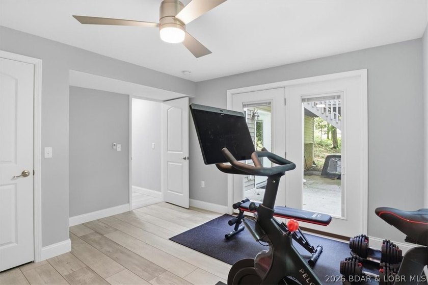 Experience the perfect combination of comfort and space in this - photo 23