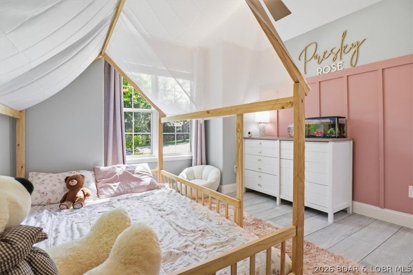 Experience the perfect combination of comfort and space in this - photo 26