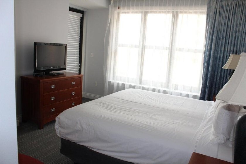 6 weeks of use in a 2 BR unit with a bunk room sleeping 8. Some - photo 8