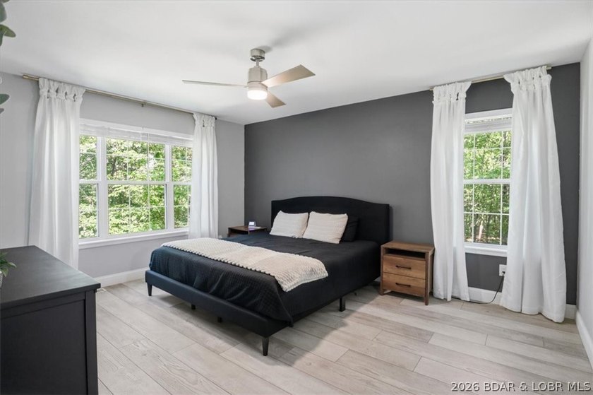 Experience the perfect combination of comfort and space in this - photo 31