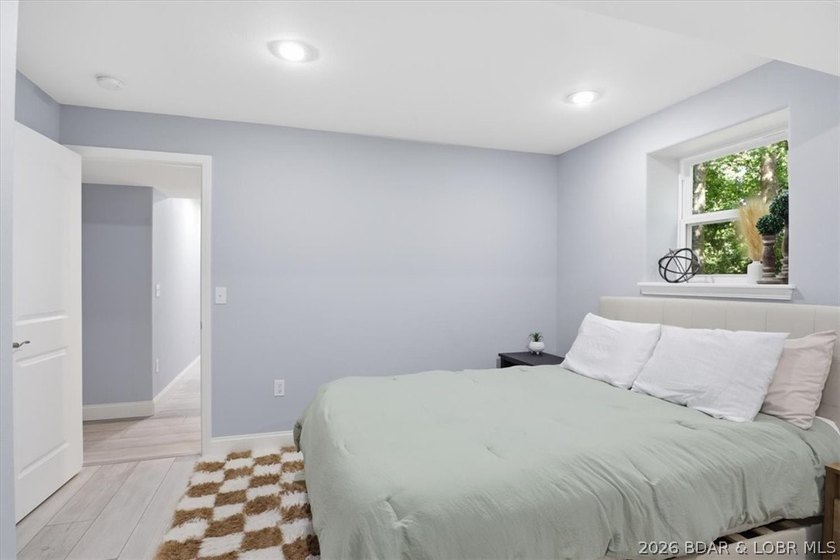 Experience the perfect combination of comfort and space in this - photo 39