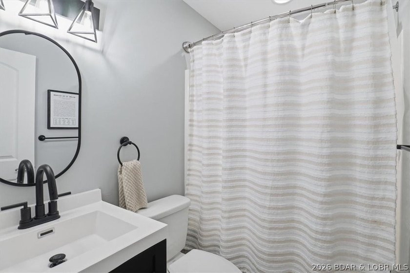 Experience the perfect combination of comfort and space in this - photo 42