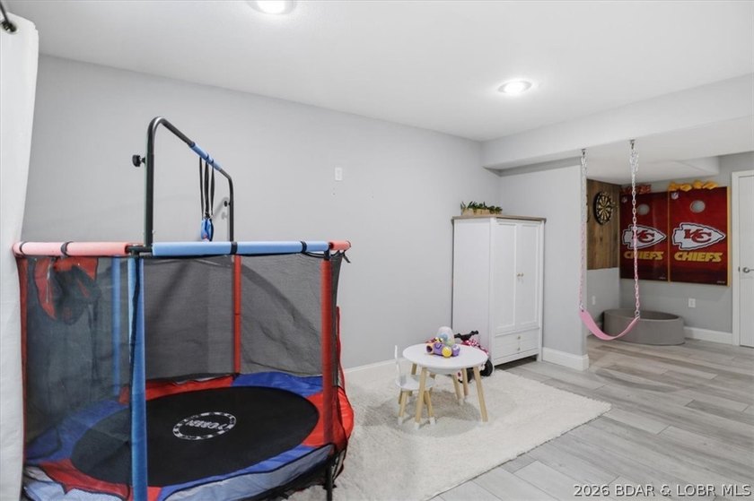 Experience the perfect combination of comfort and space in this - photo 49