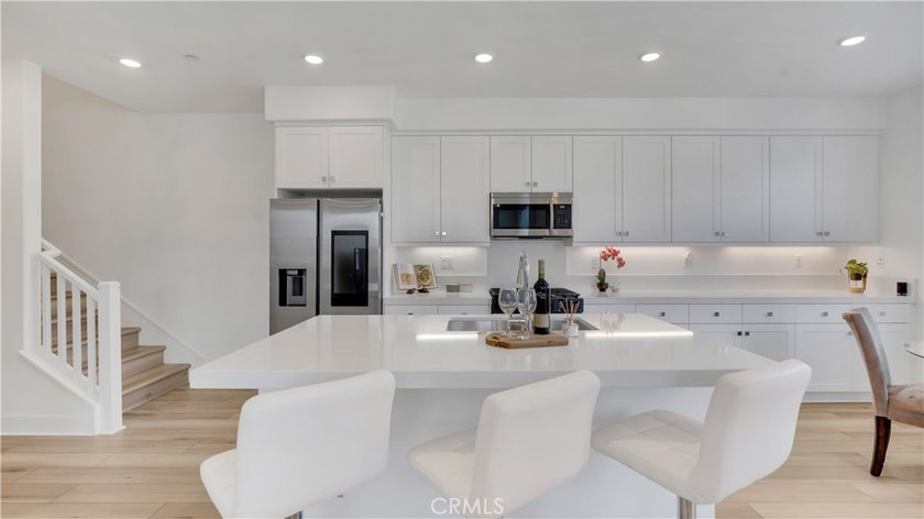 Experience modern living in the Mariposa neighborhood of Rancho - photo 6