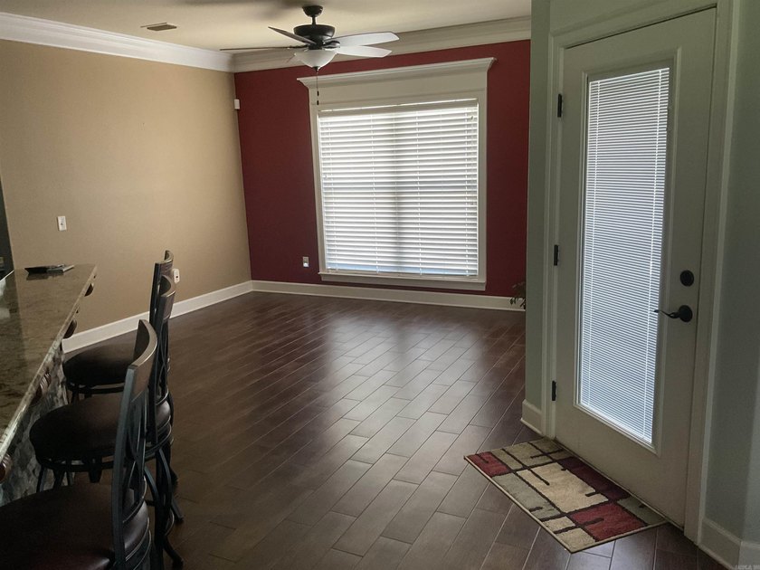 Seller Motivated !!! Each bedroom has it's own bathroom !! - photo 12