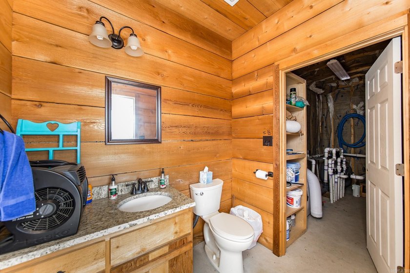 Seller Motivated !!! Each bedroom has it's own bathroom !! - photo 19