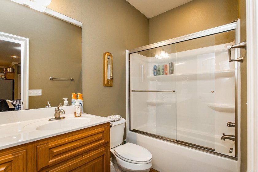 Seller Motivated !!! Each bedroom has it's own bathroom !! - photo 25